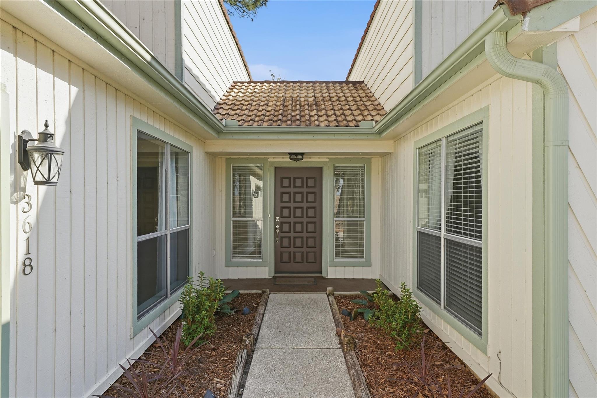 3618 Riverwood Park Drive