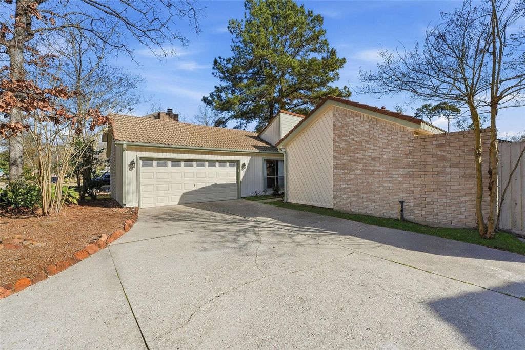 Photo of 3618 Riverwood Park Drive, Kingwood, TX 77345 (MLS # 27155549)