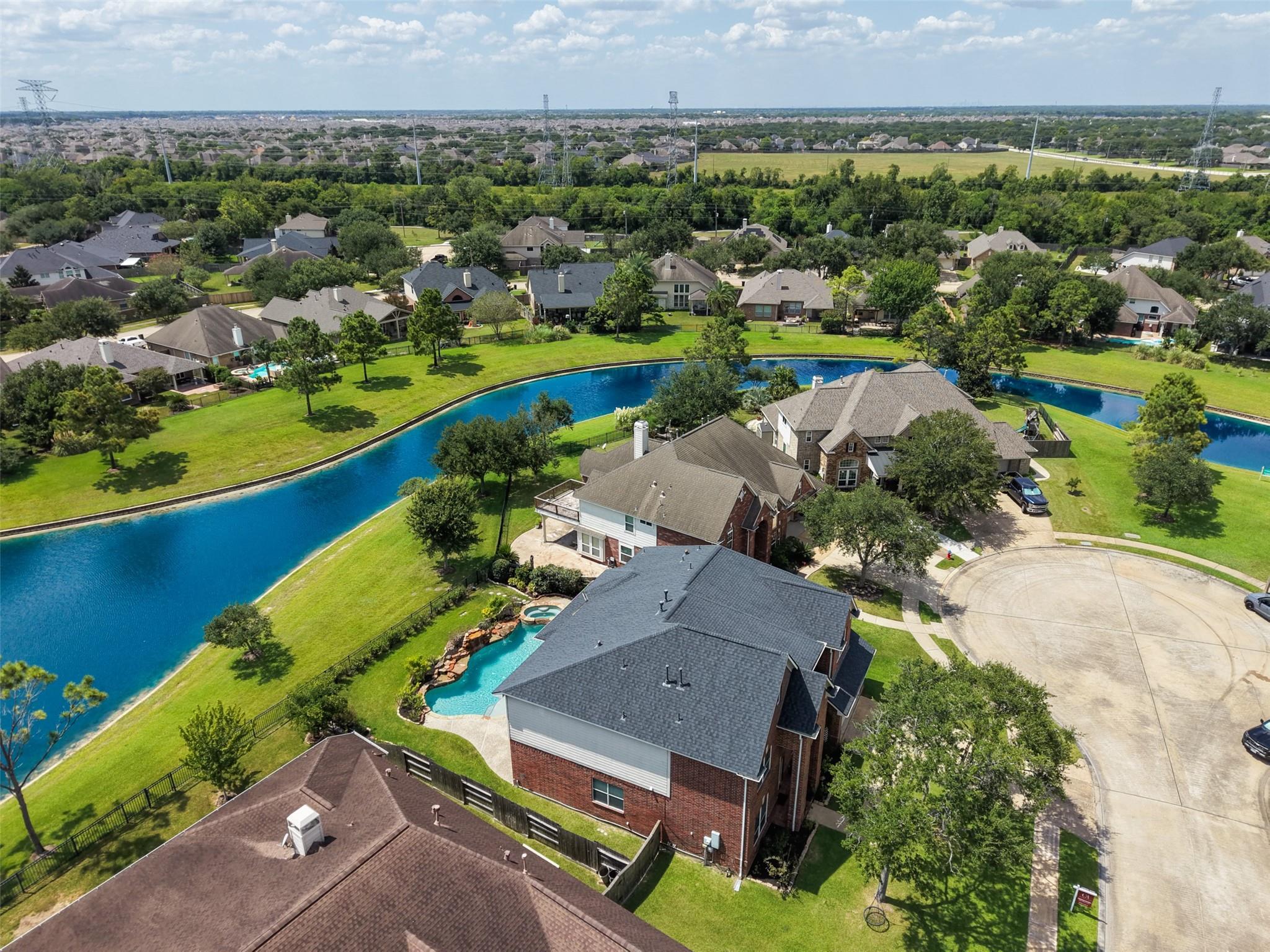 1125 Shady Knoll