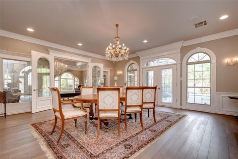 Tiny photo for 12445 Memorial Drive, Houston, TX 77024 (MLS # 2216221)