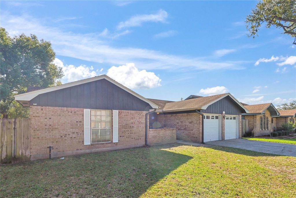 Photo of 2719 Meadow Lane, Houston, TX 77568 (MLS # 79299636)