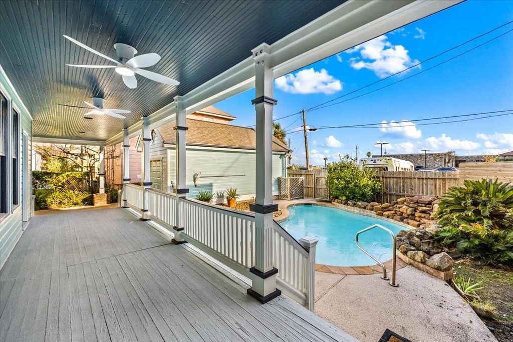 Photo of 2207 Bernardo De Galvez, Galveston, TX 77550 (MLS # 42965398)