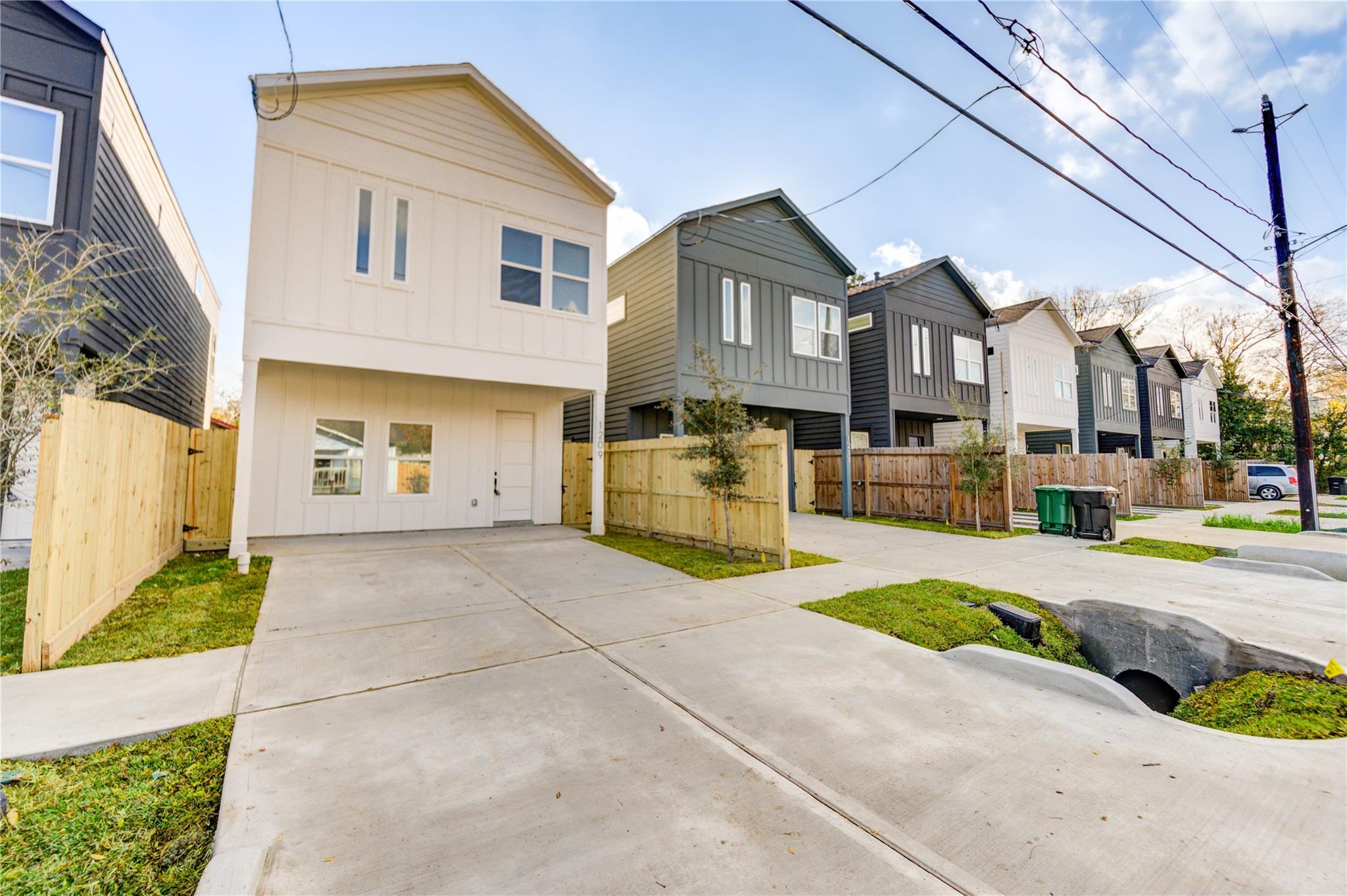 1211 Dewalt Street