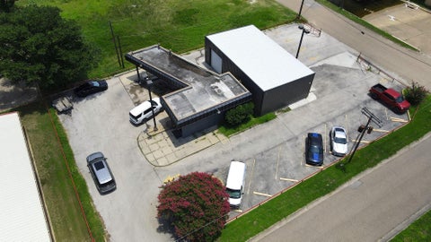 Tiny photo for 207 E Cottonwood Street, Madisonville, TX 77864 (MLS # 28519592)