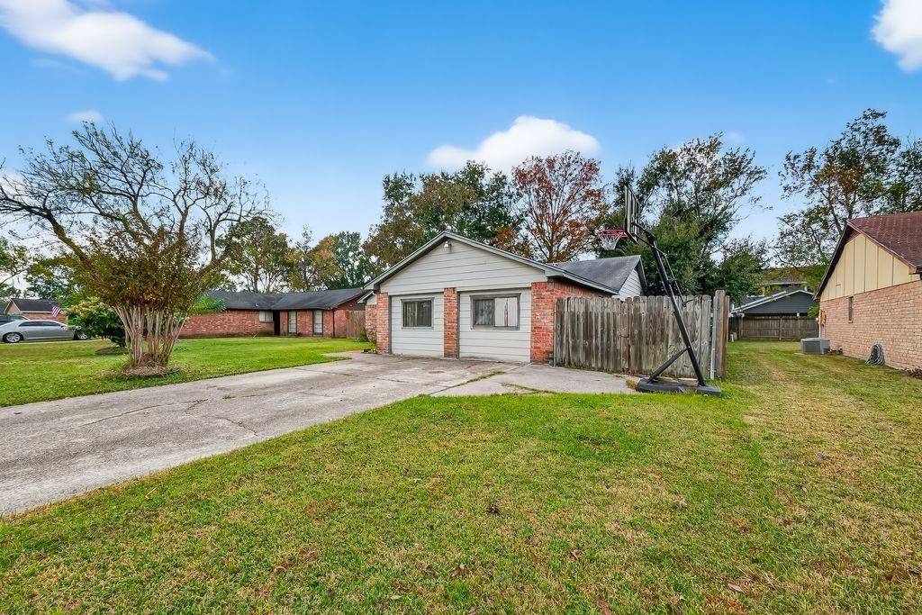 Photo of 15231 Flamingo Park, Humble, TX 77396 (MLS # 82519914)