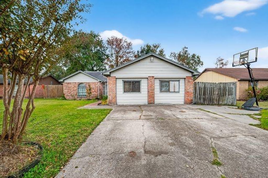 Photo of 15231 Flamingo Park, Humble, TX 77396 (MLS # 82519914)