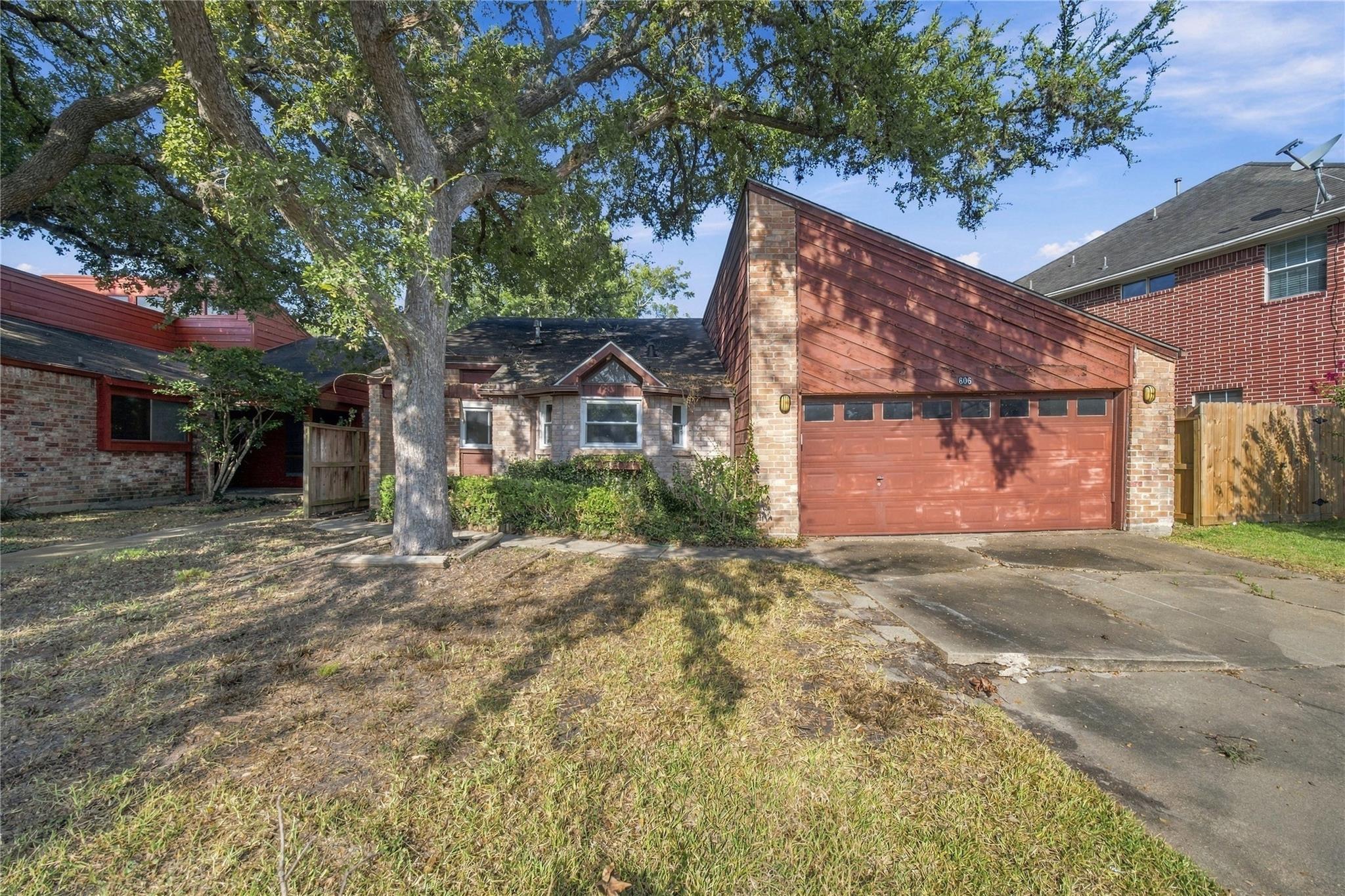 606 Meadow Knoll Drive