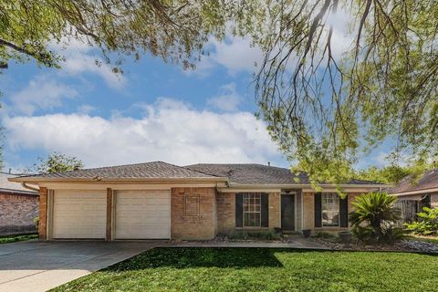 Photo of 12643 Westella Drive, Houston, TX 77077 (MLS # 46608479) Photo of 12643 Westella Drive, Houston, TX 77077 (MLS # 46608479)