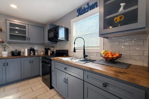 Homes For Sale - 1010 Clay Circle<br/> Burleson County, Somerville, TX 77879