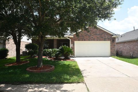 Photo of 13111 Rippling Creek Lane, Pearland, TX 77584 (MLS # 44826055)