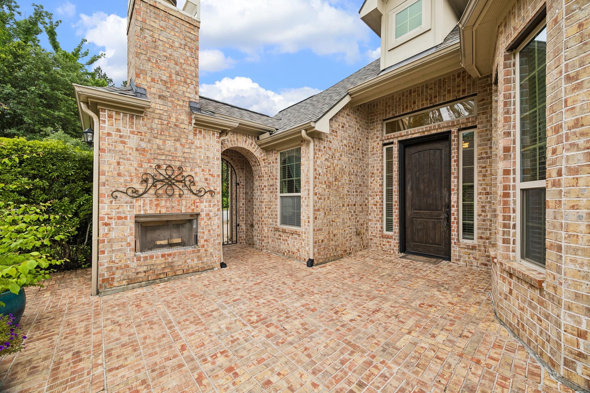 6 Chase Mills Place