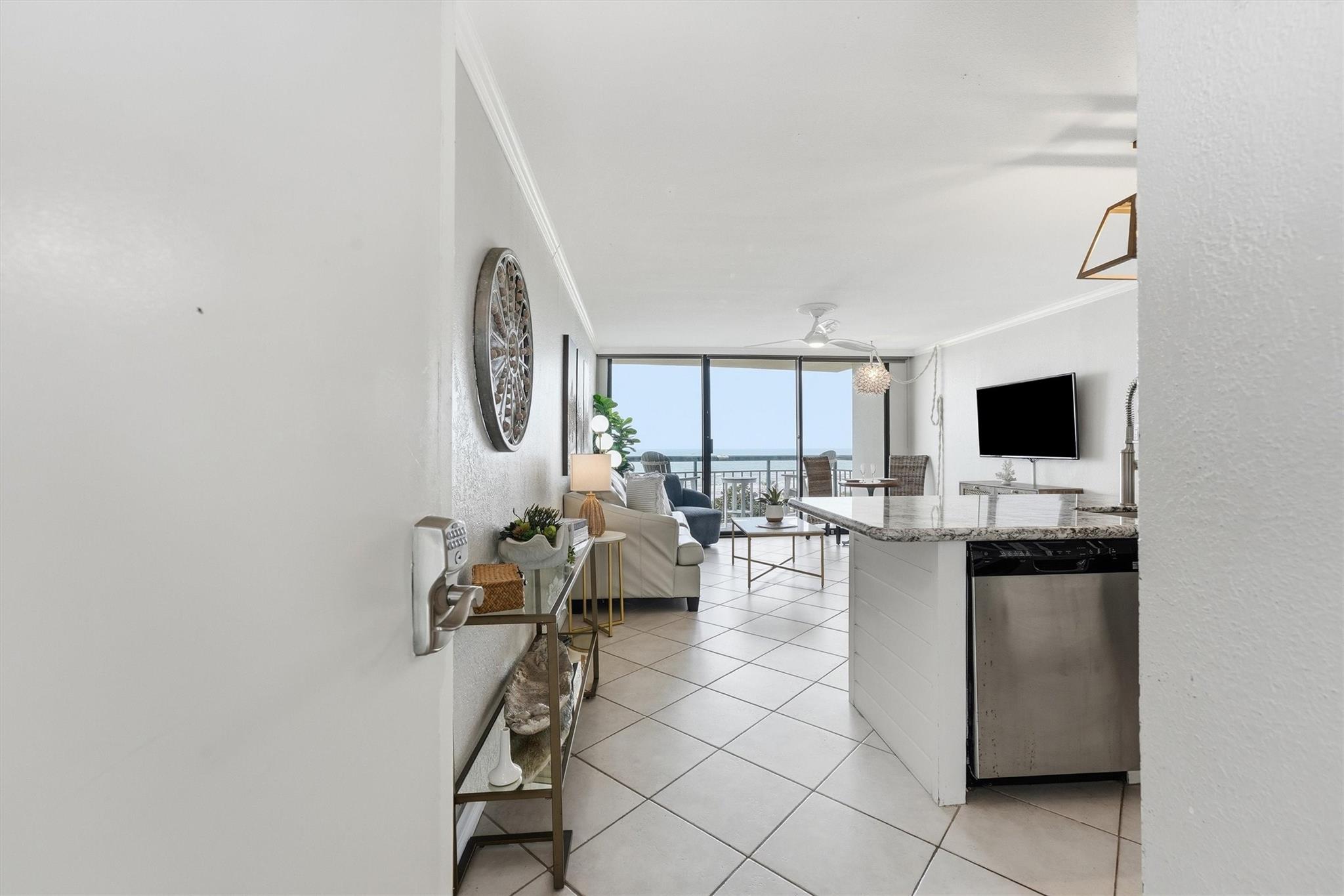 5220 Seawall Boulevard 736