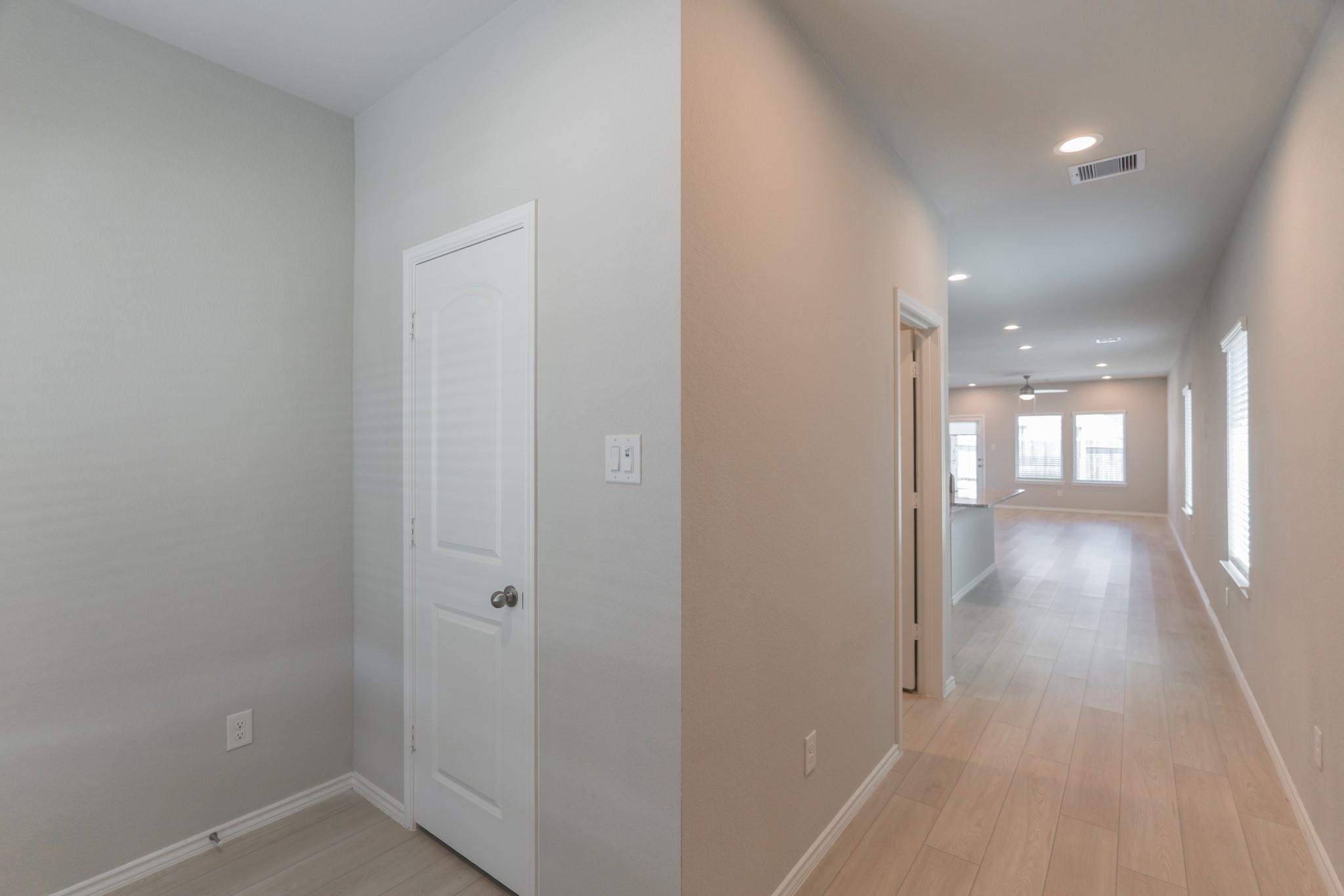 9327 Colonial Bent Court