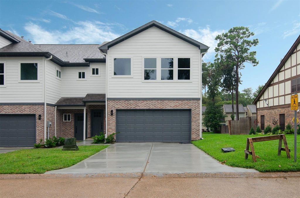 Photo of 12306 Glenview Drive Dr, Montgomery, TX 77356 (MLS # 53894586)