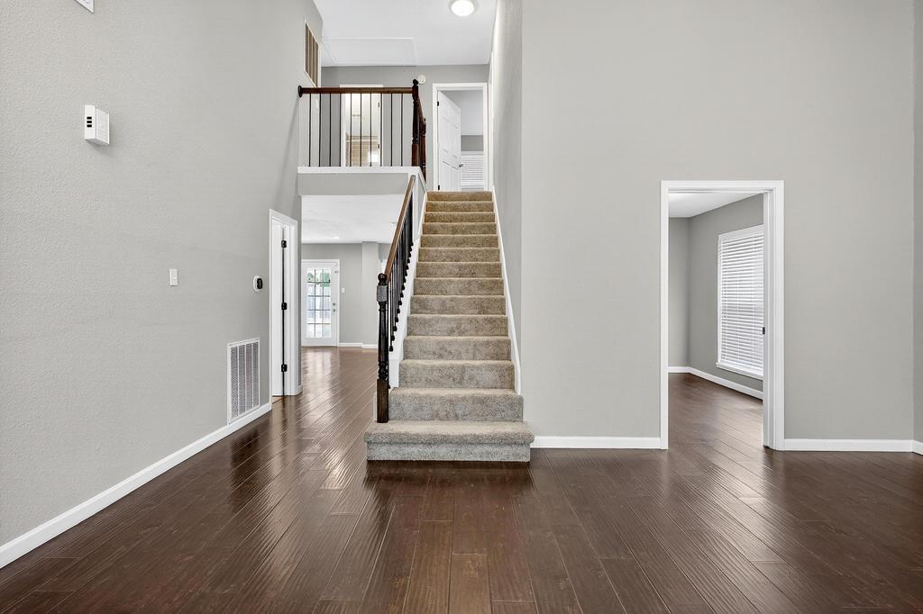 9122 Cypress Square Drive