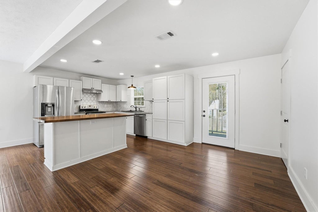 Photo of 3211 Park Garden Drive, Houston, TX 77339 (MLS # 52450325)