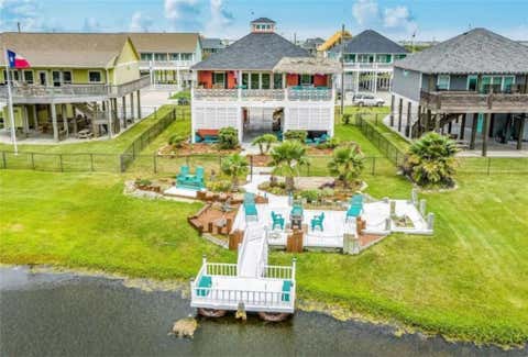 Photo of 2296 E Crab Street, Crystal Beach, TX 77650 (MLS # 2537699)