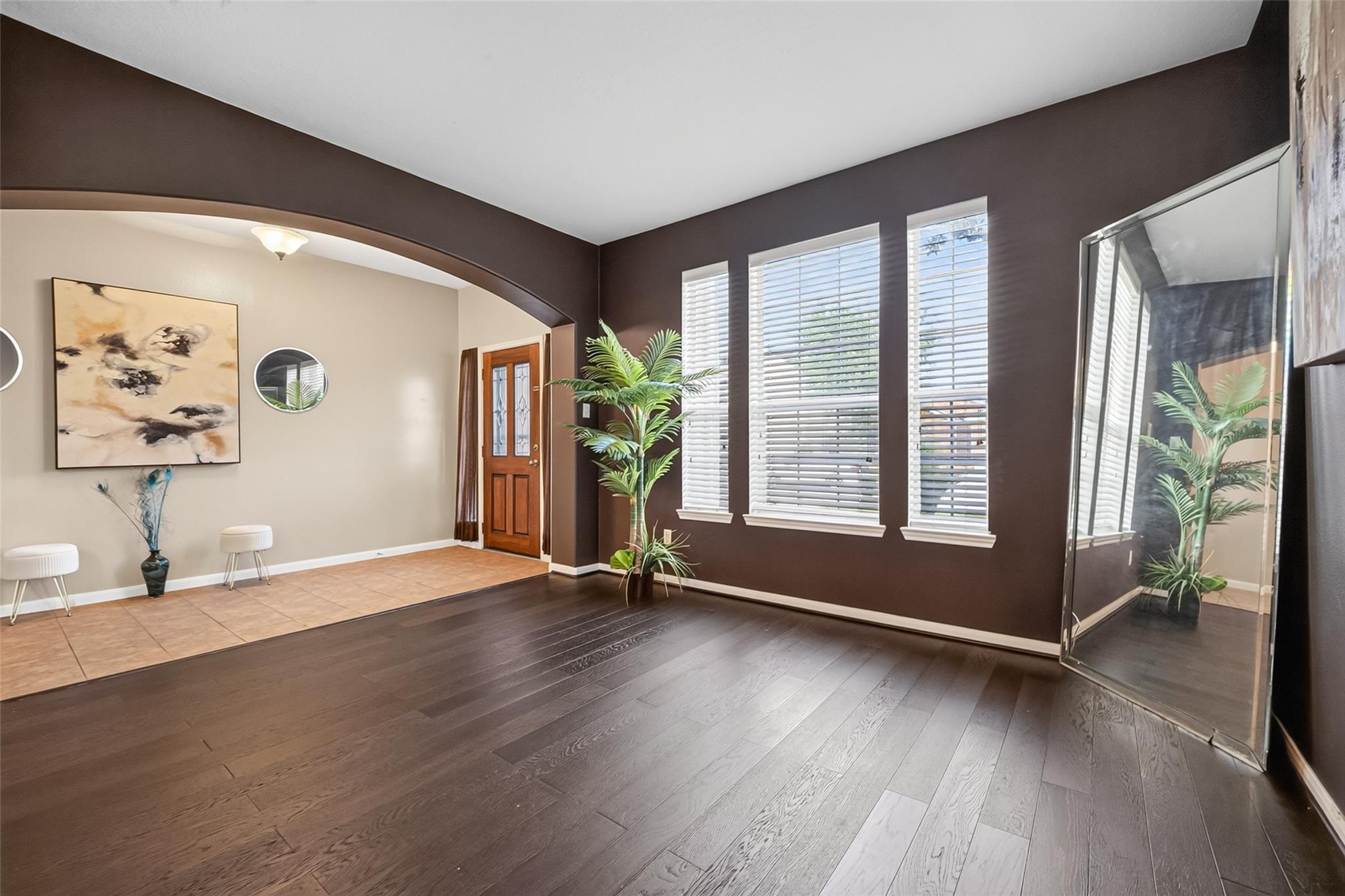 5818 Beeston Lane