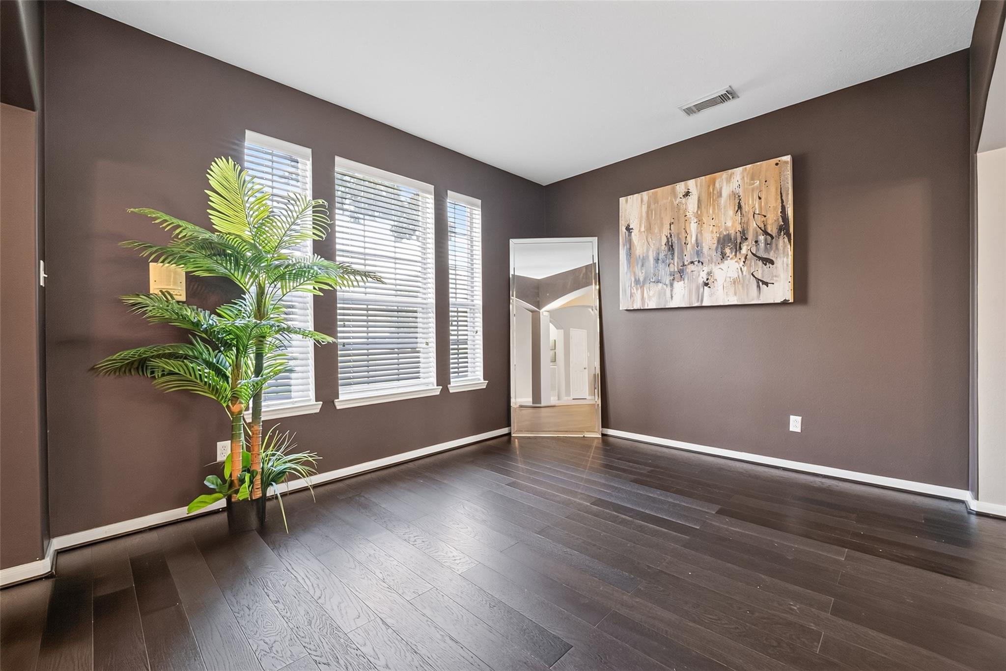 5818 Beeston Lane