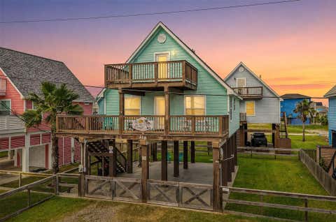 Photo of 218 Sea Oats Drive, Surfside Beach, TX 77541 (MLS # 86423024)