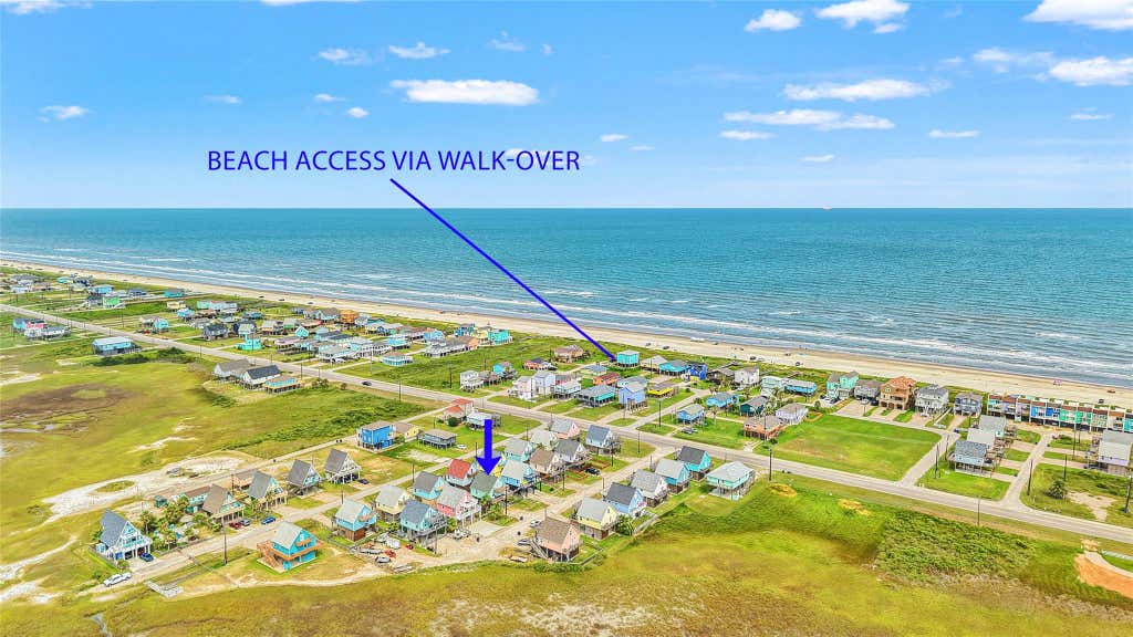 Photo of 218 Sea Oats Drive, Surfside Beach, TX 77541 (MLS # 86423024)