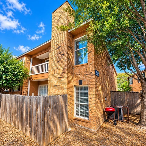 Townhouse For Sale - 12380 Sandpiper Drive #405<br/> Houston, TX 77035