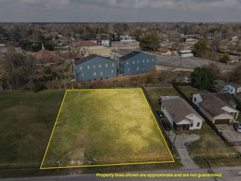 950 Granville Drive Houston TX 77091