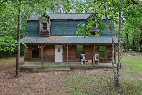 Photo of 14 N Fairway Loop, Coldspring, TX 77331 (MLS # 69448744)