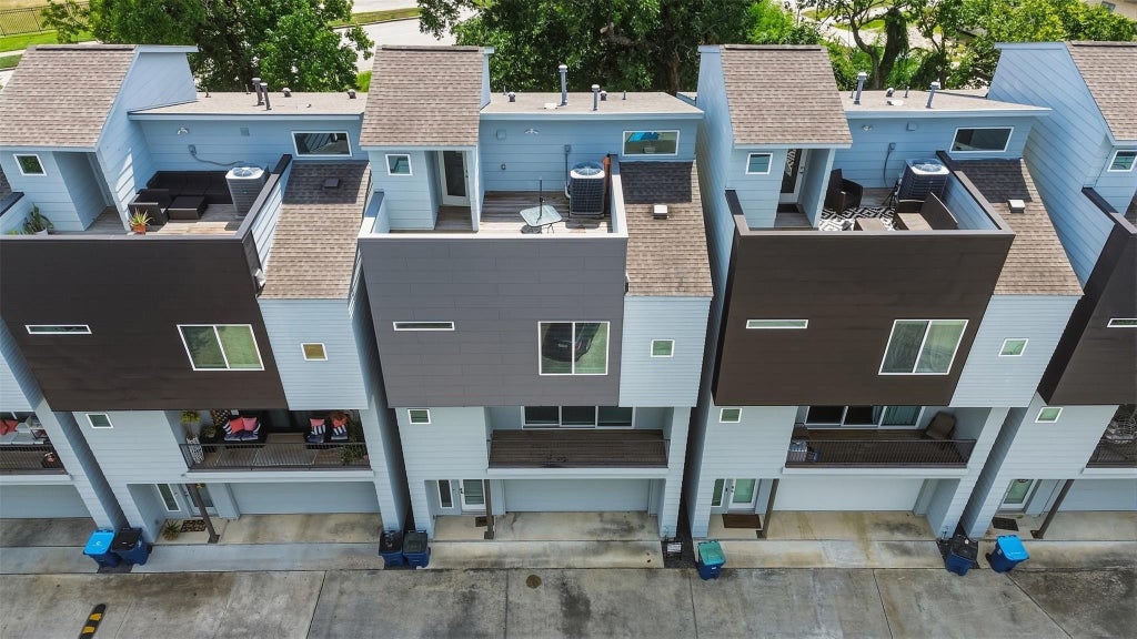 Photo of 2126 Dennis Street Street, Houston, TX 77004 (MLS # 40670951)