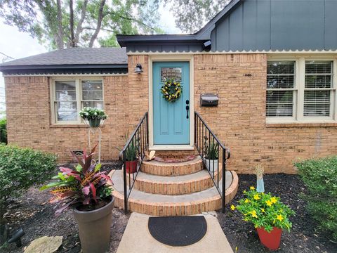 Photo of 505 S Jackson Street, Brenham, TX 77833 (MLS # 62254600) Photo of 505 S Jackson Street, Brenham, TX 77833 (MLS # 62254600)