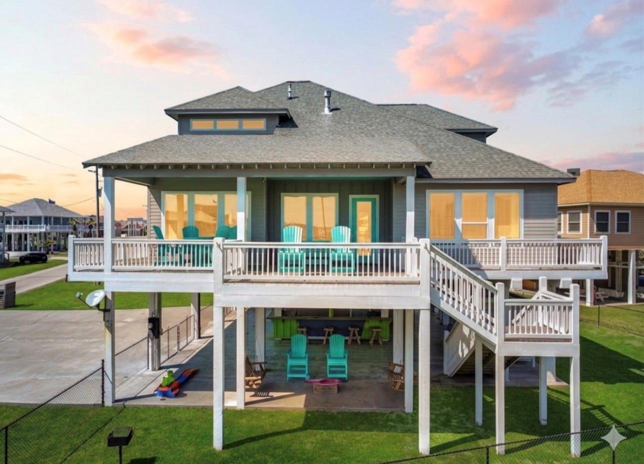 878 Surf Road