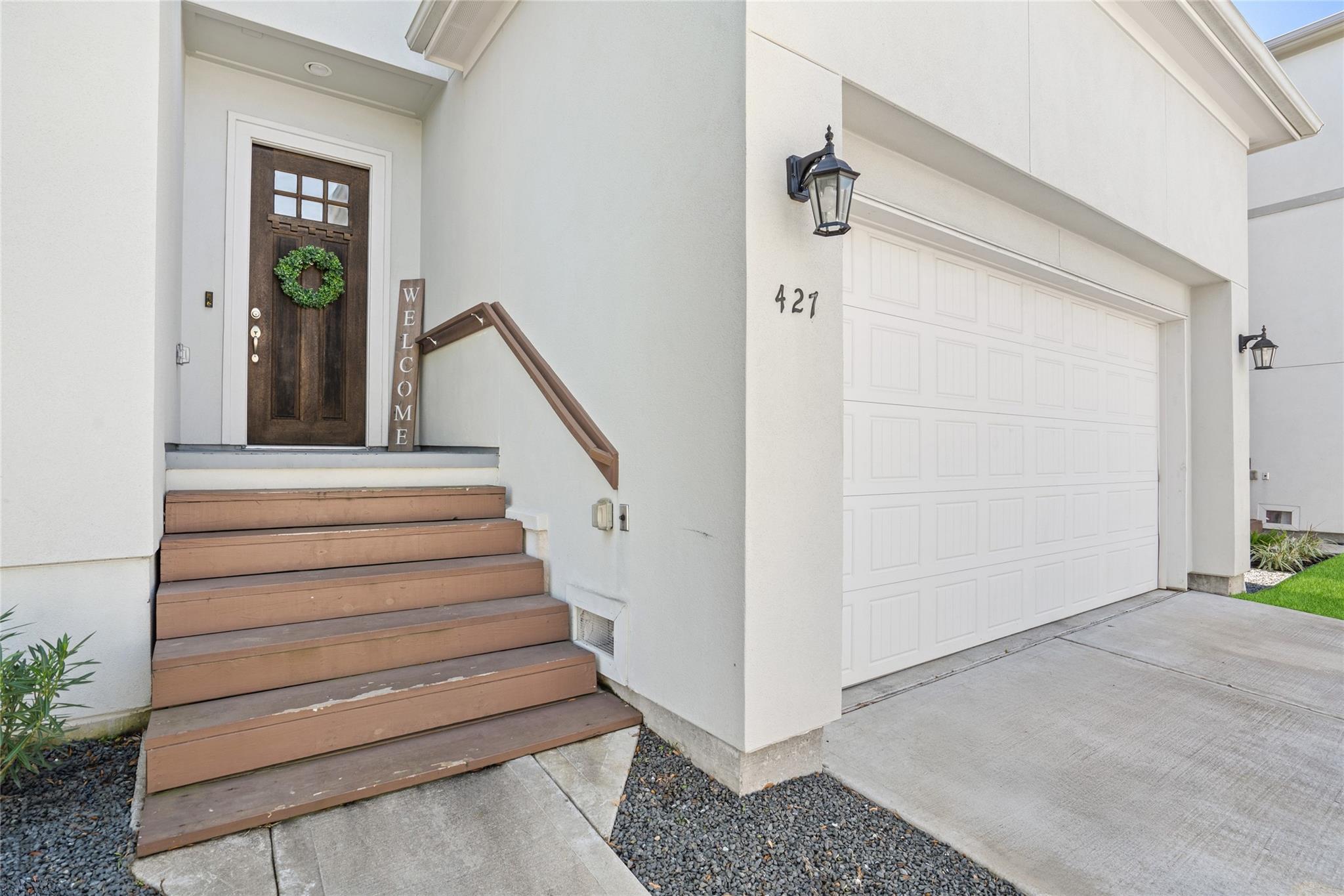427 Yale Oaks Lane