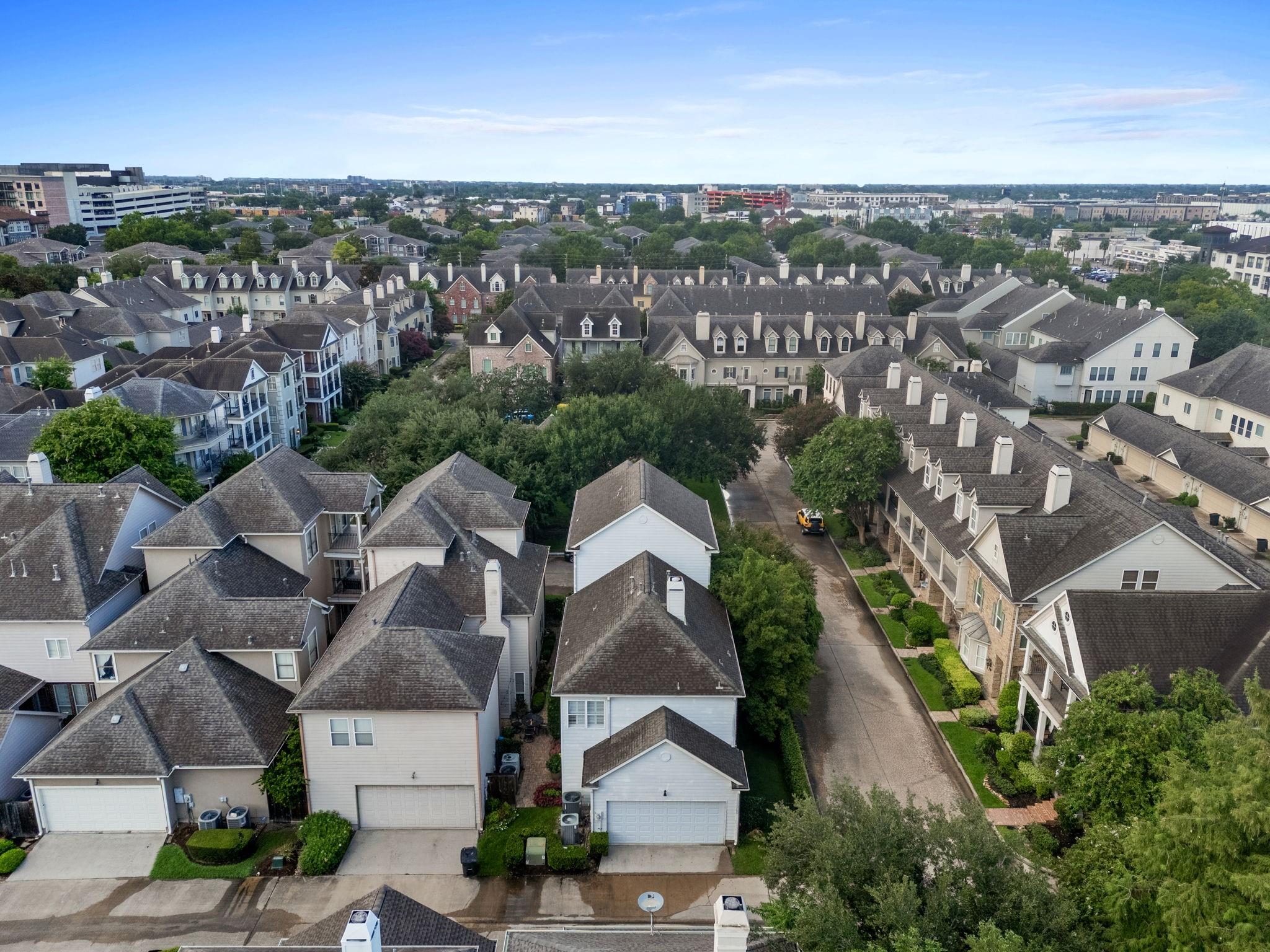 3403 Crest Hill Lane