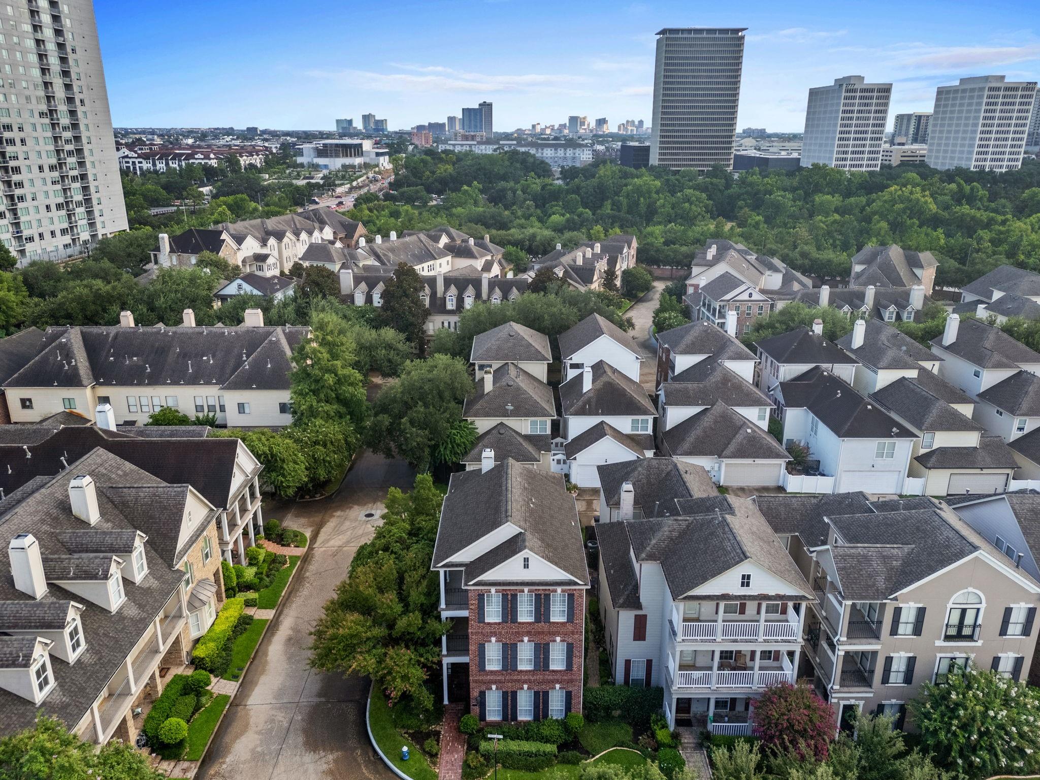 3403 Crest Hill Lane