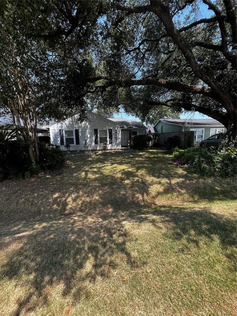 Photo of 6506 Clawson Street, Houston, TX 77055 (MLS # 78893892)