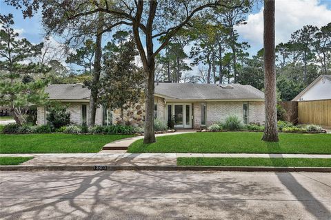 Photo of 12403 Broken Bough Drive, Houston, TX 77024 (MLS # 42803659)