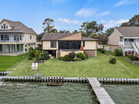 Tiny photo for 2414 Baycrest Drive, Houston, TX 77058 (MLS # 98414649)