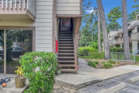 Townhouse For Sale - 12900 Walden Road #702G<br/> Montgomery, TX 77356