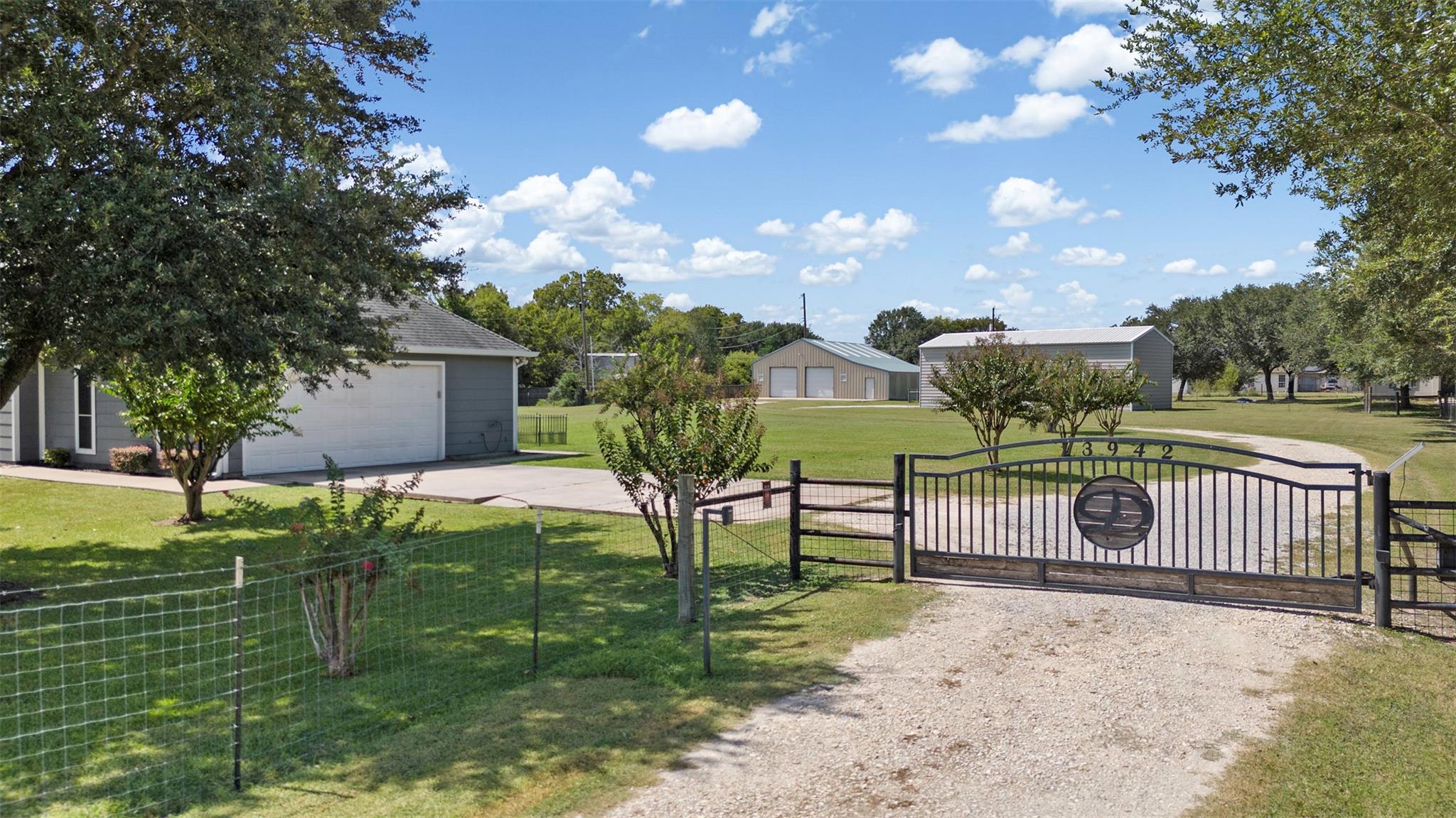 13942 Longstreet Road