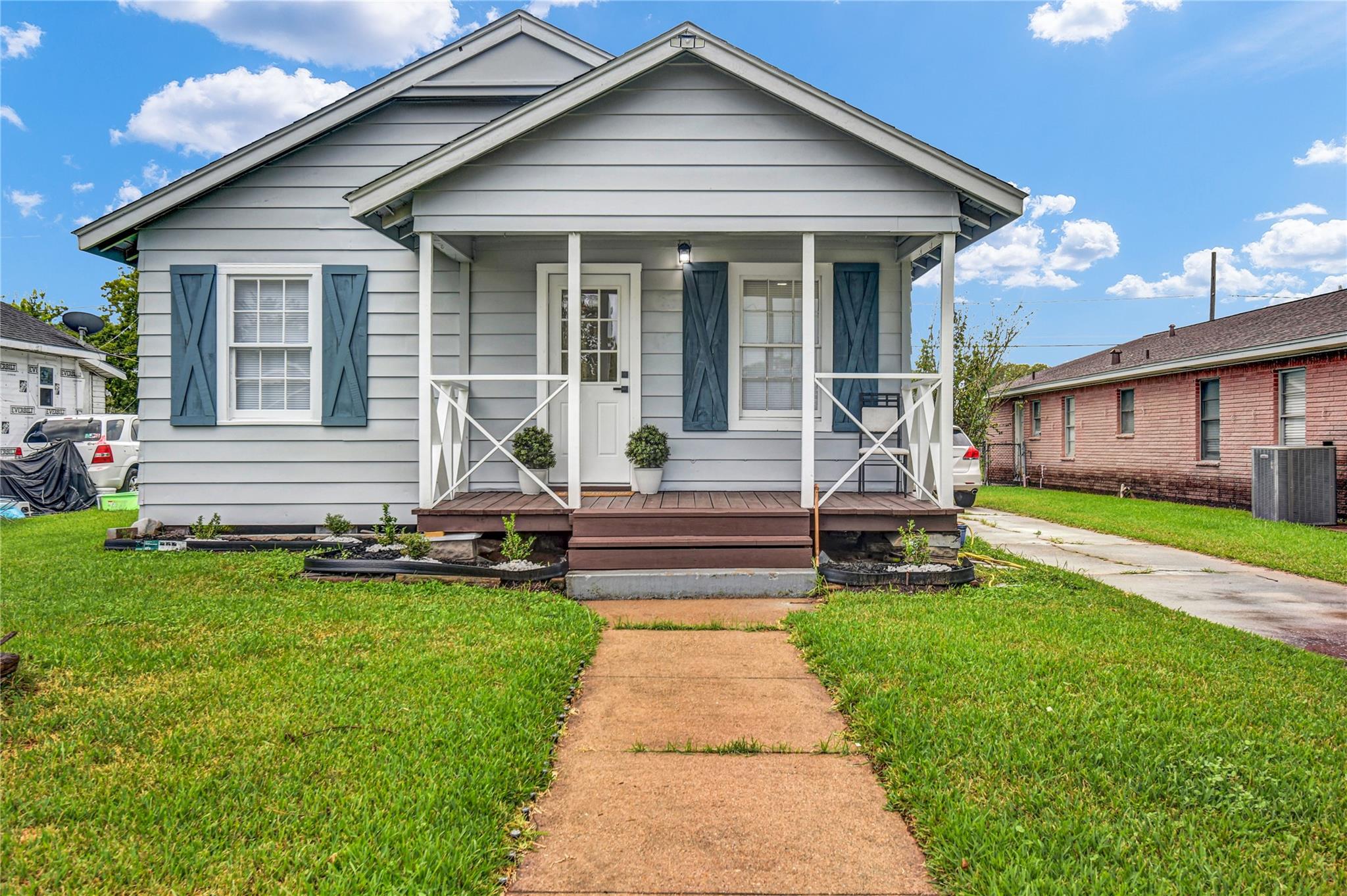 1127 W 4th Street