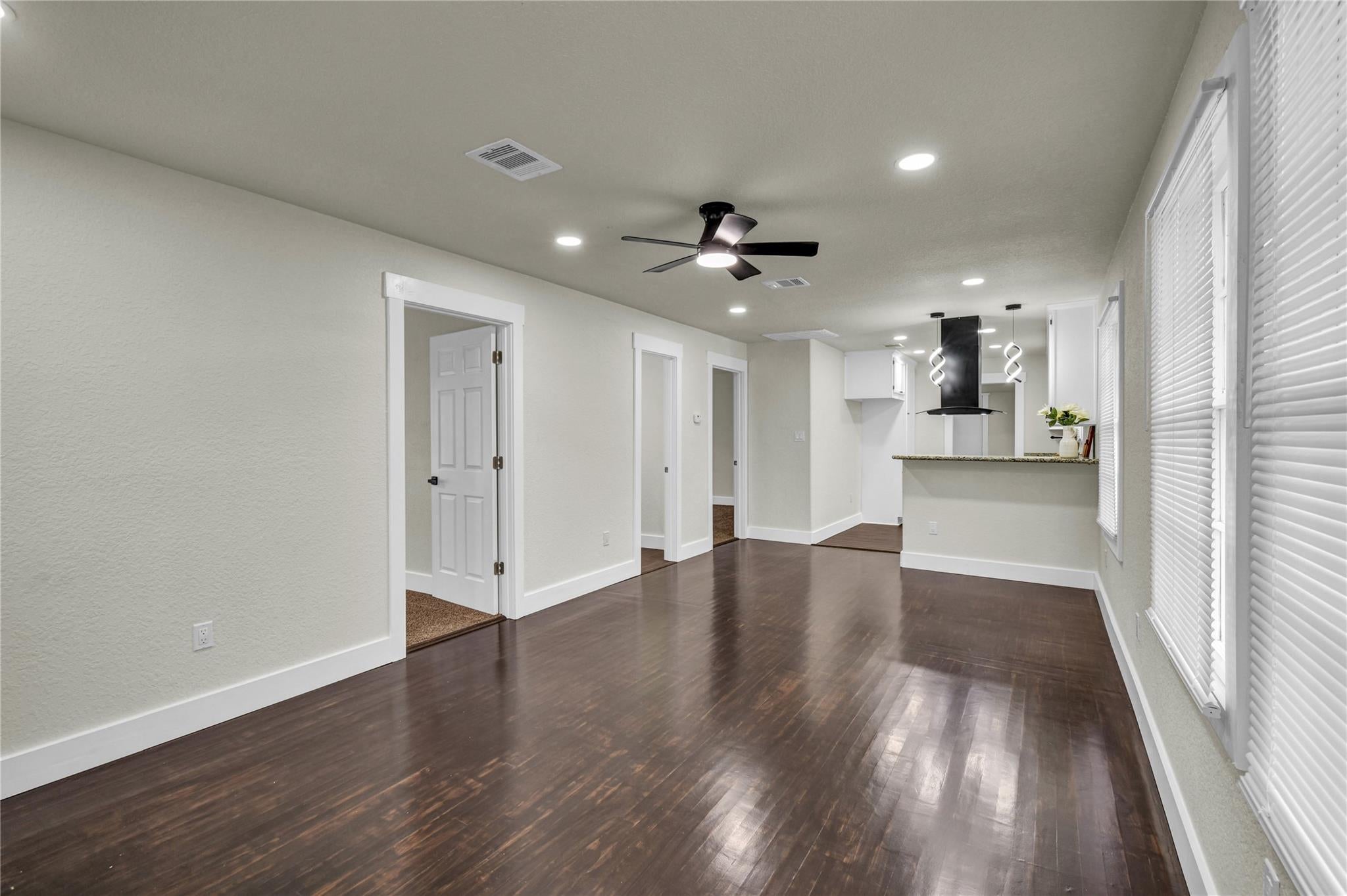 1127 W 4th Street