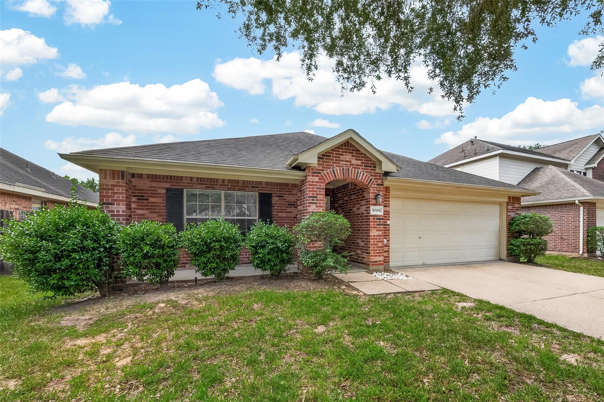 5006 Juniper Walk Lane