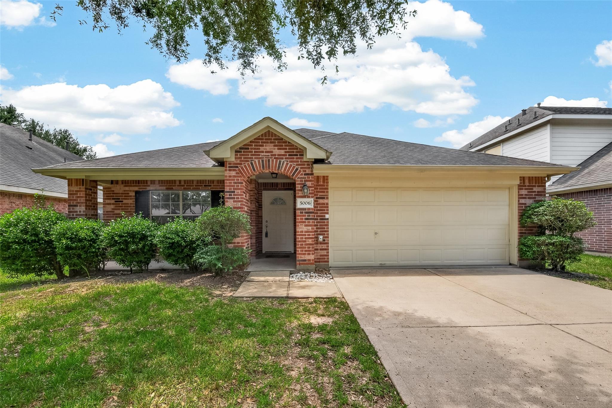 5006 Juniper Walk Lane