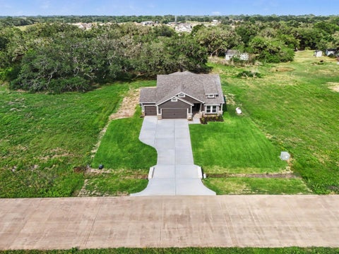 Photo of 22 Red Barn Road, Bay City, TX 77414 (MLS # 32255936)