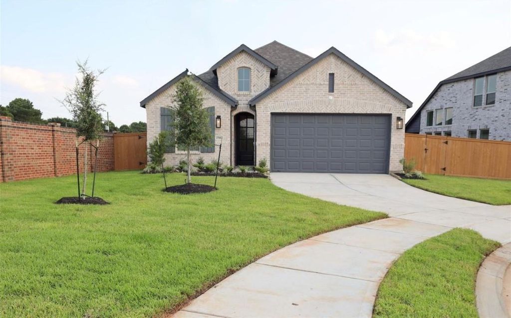 Photo of 27003 Golden Isle Ln Ln, Katy, TX 77493 (MLS # 86703501)