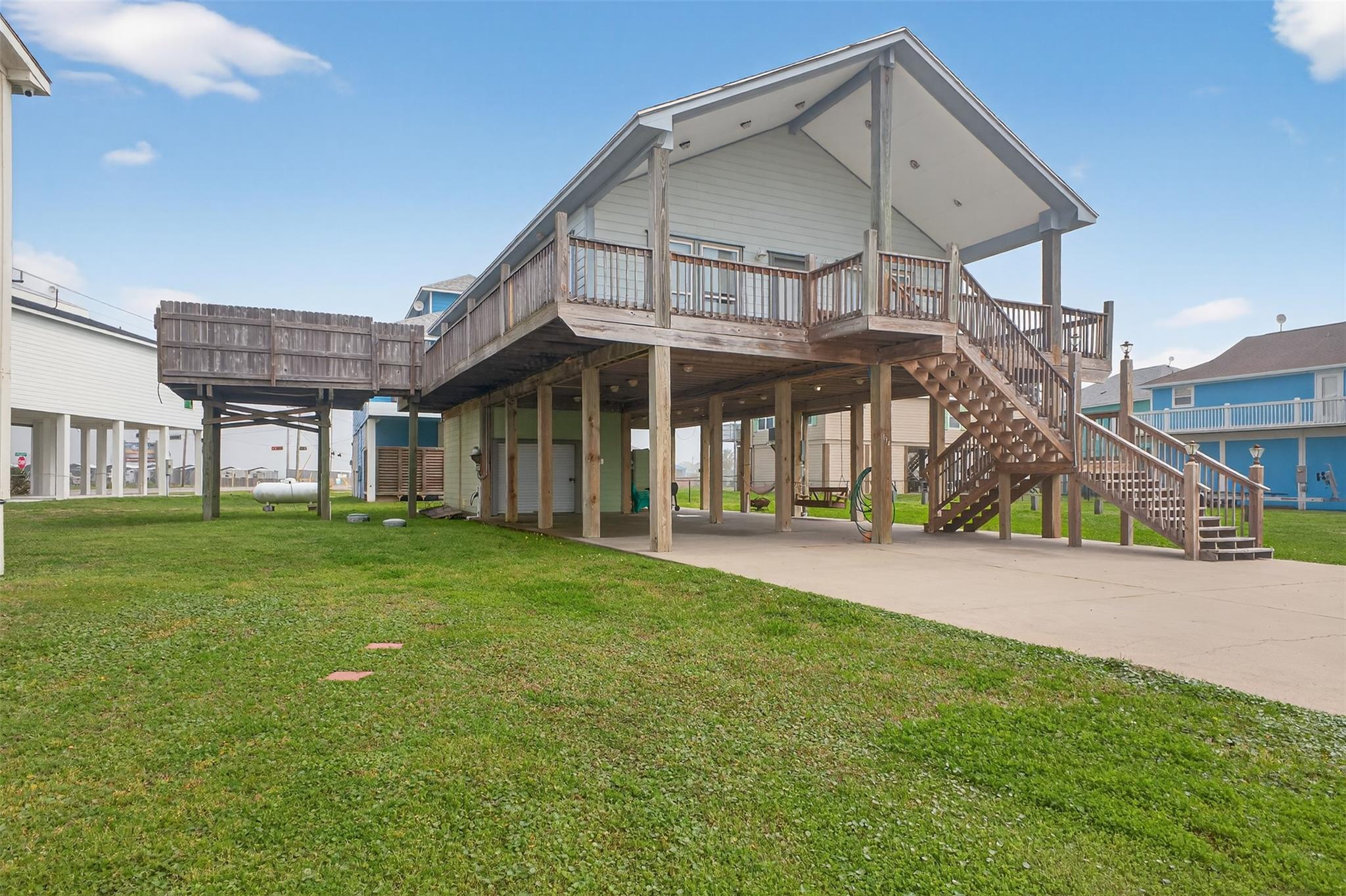 994 Nassau Drive