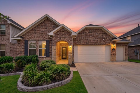 Photo of 31406 Black Forest Crossing, Fulshear, TX 77441 (MLS # 19046739)