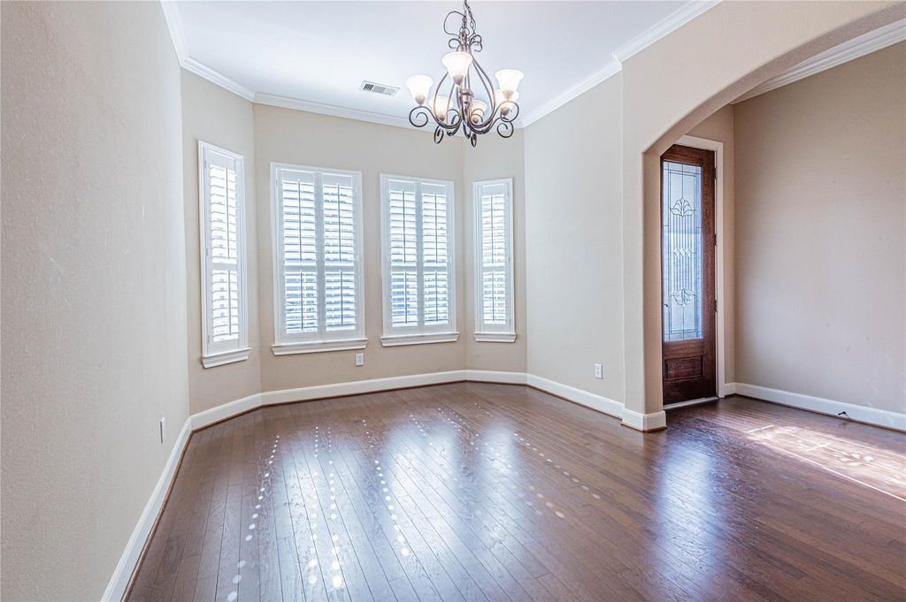 Photo of 5114 E Jerad Drive, Houston, TX 77018 (MLS # 28731998)