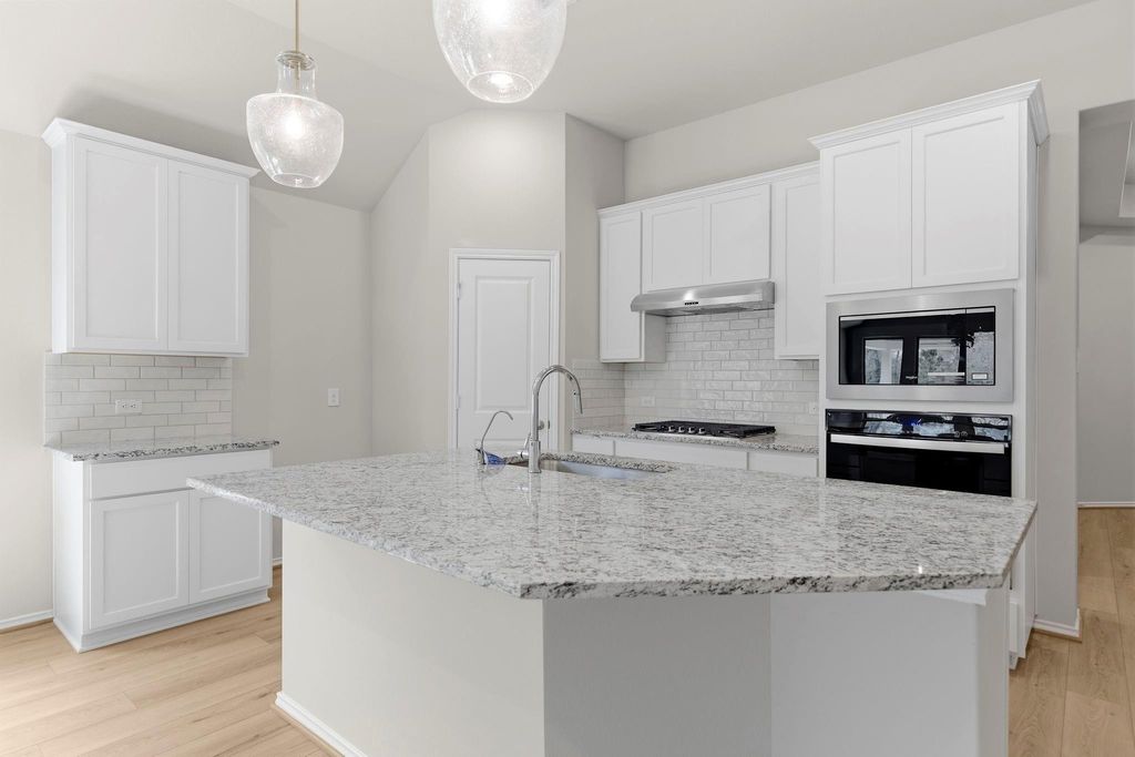 Photo of 235 Navasota Narrows Way, Conroe, TX 77304 (MLS # 8752158)