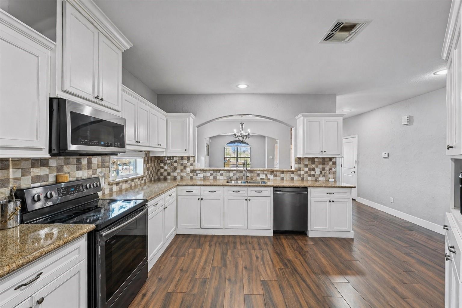 19545 Crosby Eastgate Road